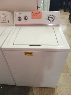 Whirlpool Washing machine Washer super size white excellent condition . Warranty . Delivery available . 2203 Fowler st. Ft. Myers 33901