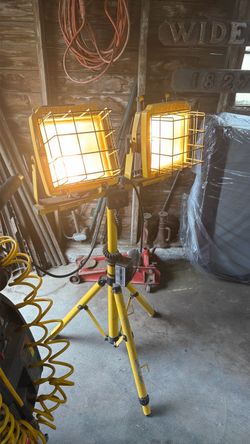 Power Light Dual Head Work Light on Tripod