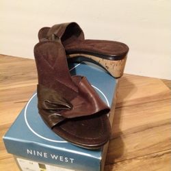Brown Low Heel Sandal Nine West size 8.5 Hardly Ever Worn