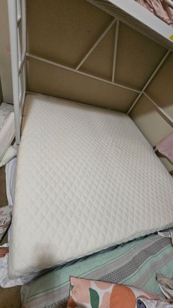 King Bed and Box Frame - Novafoam Costco