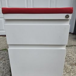 Haworth 2 Drawer Mobile File Pedestal with Cushion Tops