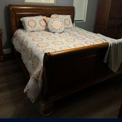 King Bed With Dresser 