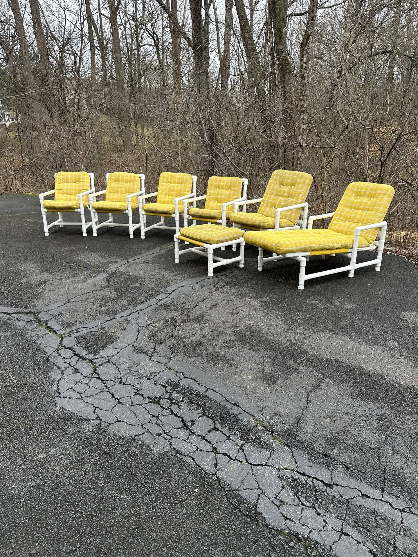 Beautiful Outdoor Patio Set PVC Yellow Cushions (7) Pieces