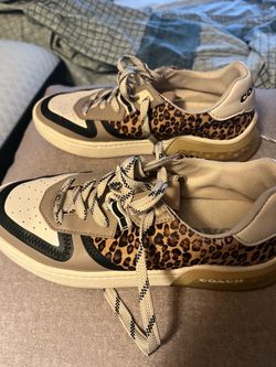 COACH TENNIS SHOES.