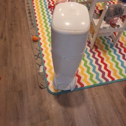Diaper Genie 