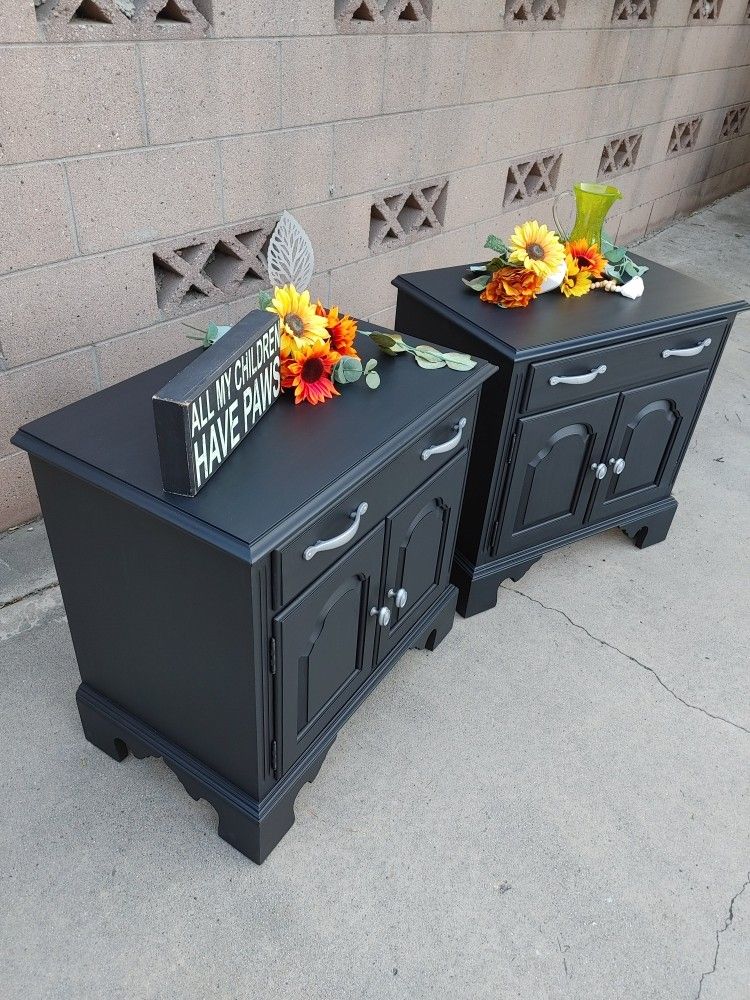 Beautiful Vintage Nightstands