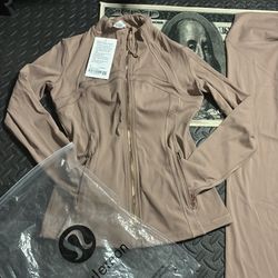 Lululemon tan set size 4 define jackets