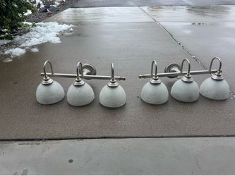 Vanity light fixtures