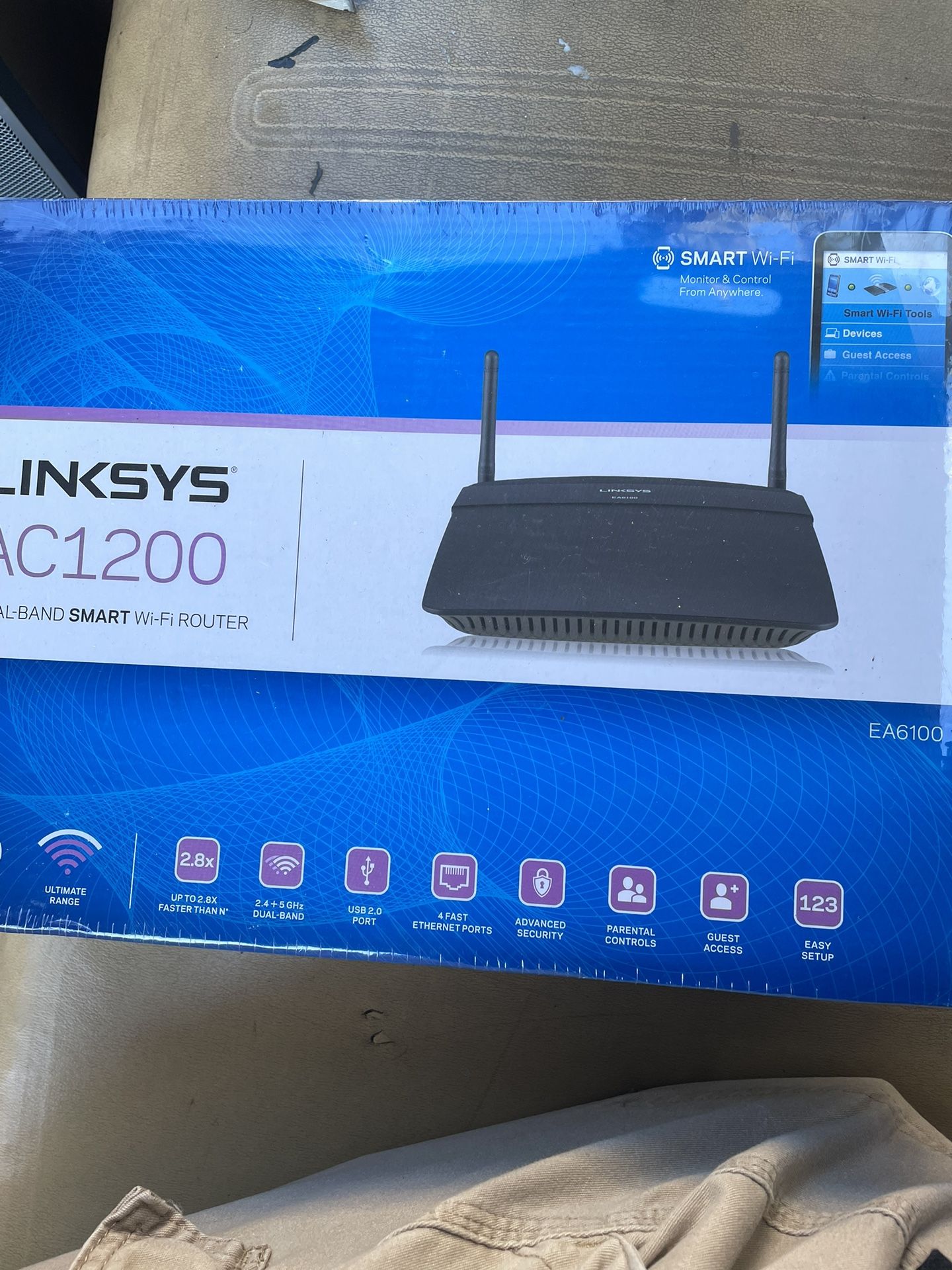 Linksys AC1200 Wireless Router 