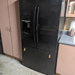 Samsung Black Fridge/Freezer