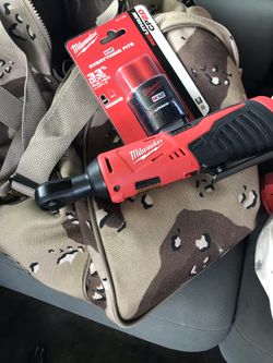 Milwaukee m12 ratchet and battery both never used