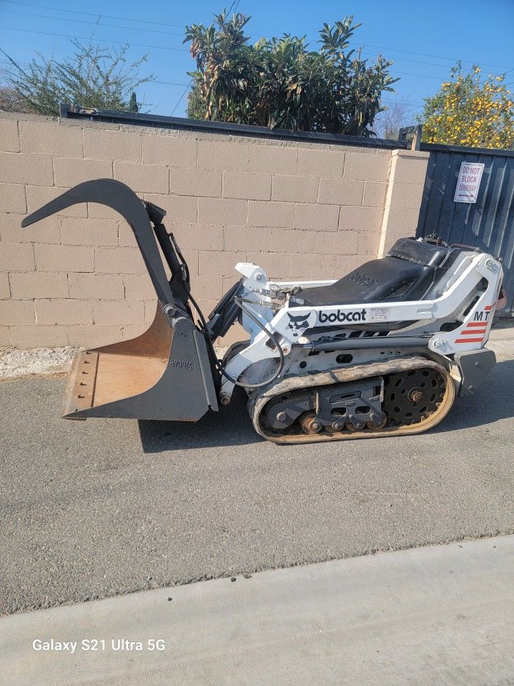 Bobcat MT50 Track