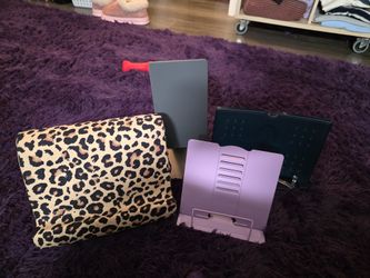 Foldable Moveable Book/Tablet Stands