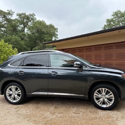 2010 Lexus RX  450H Hybrid- One Owner, No Accidents, New Michelin Tires