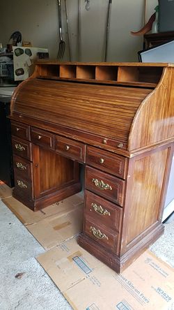 Roller Desk