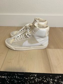 Nike Blazer Mid ‘77 Youth 7Y (Women’s 8.5 Equivalent)