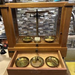 Brass Antique  Seederer-Kohlbusch Inc.  Apothecary Balance Scale