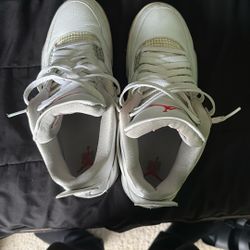 Jordan 4s
