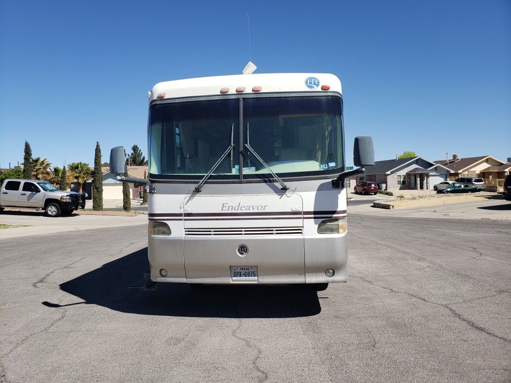 Must sell 1999 holiday rambler endeavour diesel