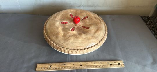Vintage ceramic cherry pie holder with 3D decorative lid 1979