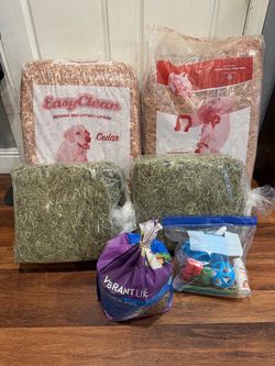Guinea Pig Supply Bundle – Bedding, Hay, Food & Accessories