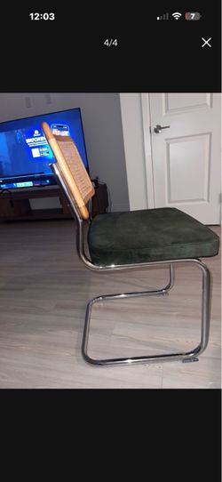 Dinning chairs x4