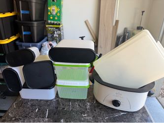 Vegetable/fruit crispers, five piece Tupperware set, rival 8 quart roaster oven