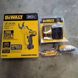 Dewalt 20V Max Cordless Pruner With DeWalt Charger