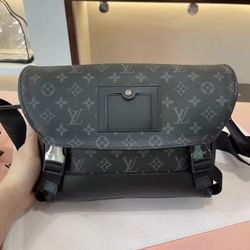 Louis Vuitton black old-style messenger bag