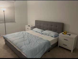 King bed and 10” Zinus tea tree memory foam mattress combo
