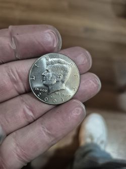 2001 D Kennedy Half Dollar Brilliant Condition 