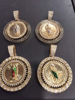 Beautiful Bracelenya Gold Medallions