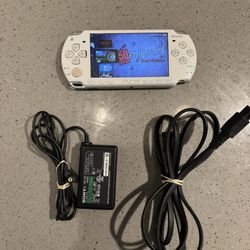 PSP 2000 White – Loaded With Games
