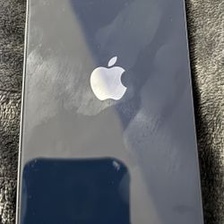 iPhone 13 Desbloqueado De Fábrica. Sin Detalle. Lo Que Se Ve Es El Protector De Pantalla $250
