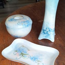 Antique Vanity Items