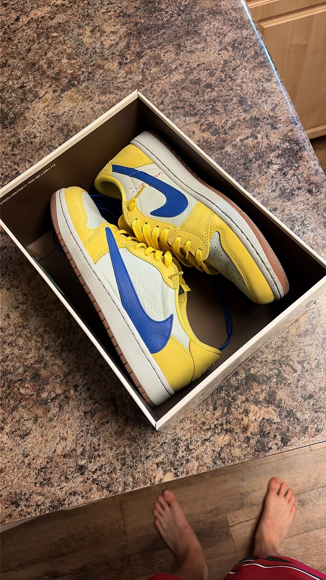 Jordan 1 Low OG Travis Scott Canary