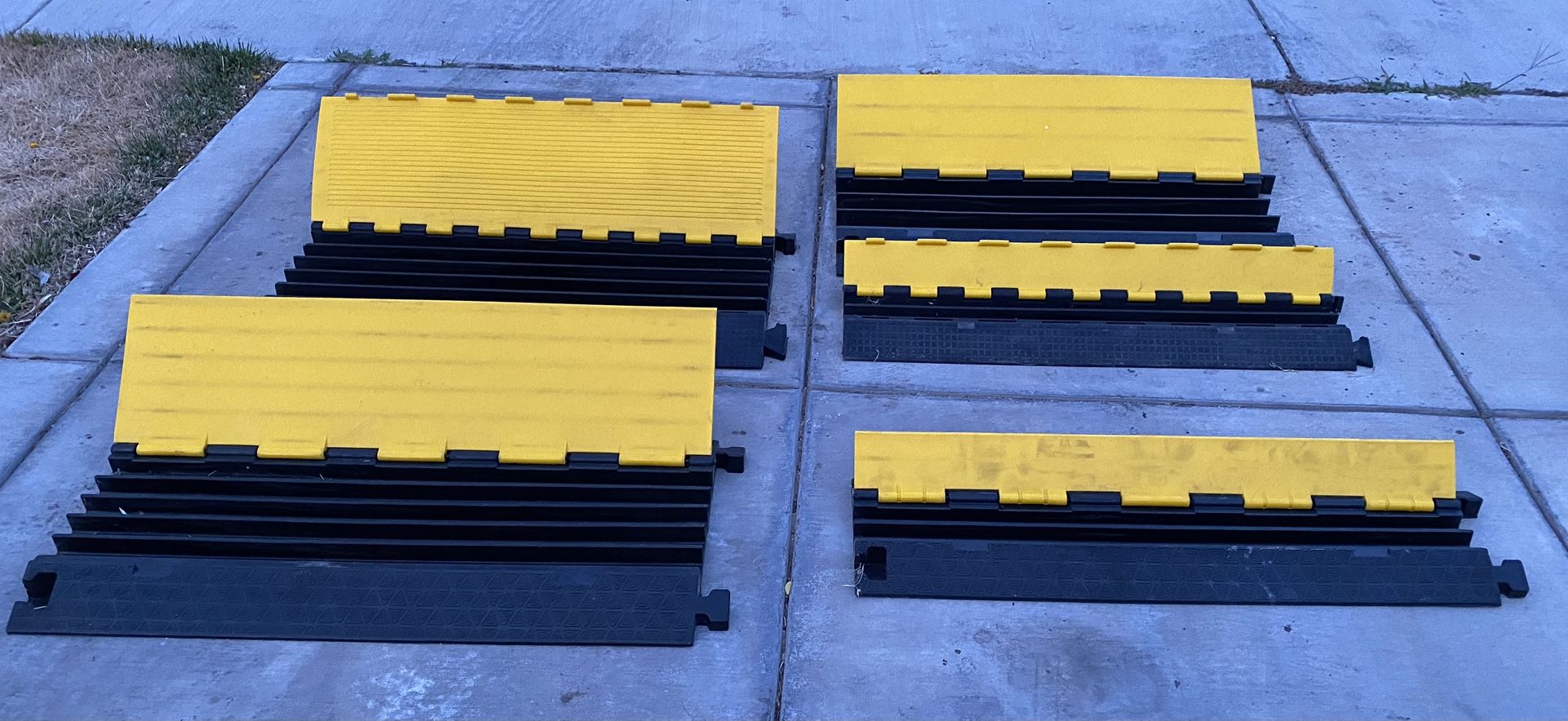 CABLE WIRE PROTECTORS