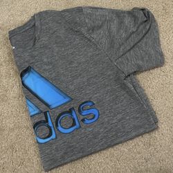Adidas T-shirt (Youth L)