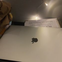 MacBook Pro Laptop