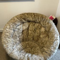 Oversized Furry Chair 