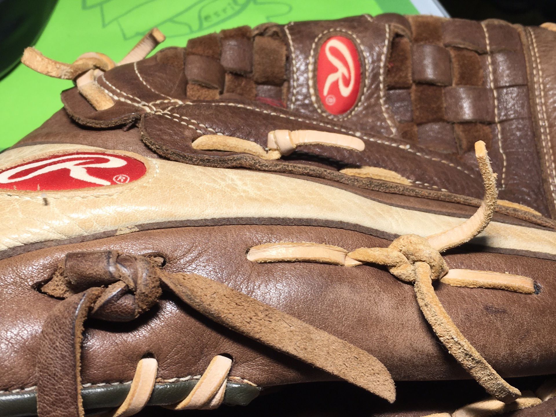 Rawlings 13” outfields softball glove