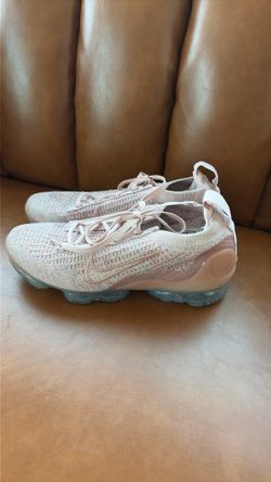 Pink Nike Air VaporMax 2021 Flyknit size 6