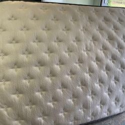 Full Size Mattress With Box spring Mattress Cover Excellent Condition 