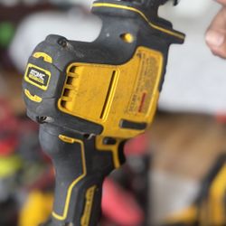 DEWALT ATOMIC 20V MAX Cordless Brushless Compact Reciprocating Saw