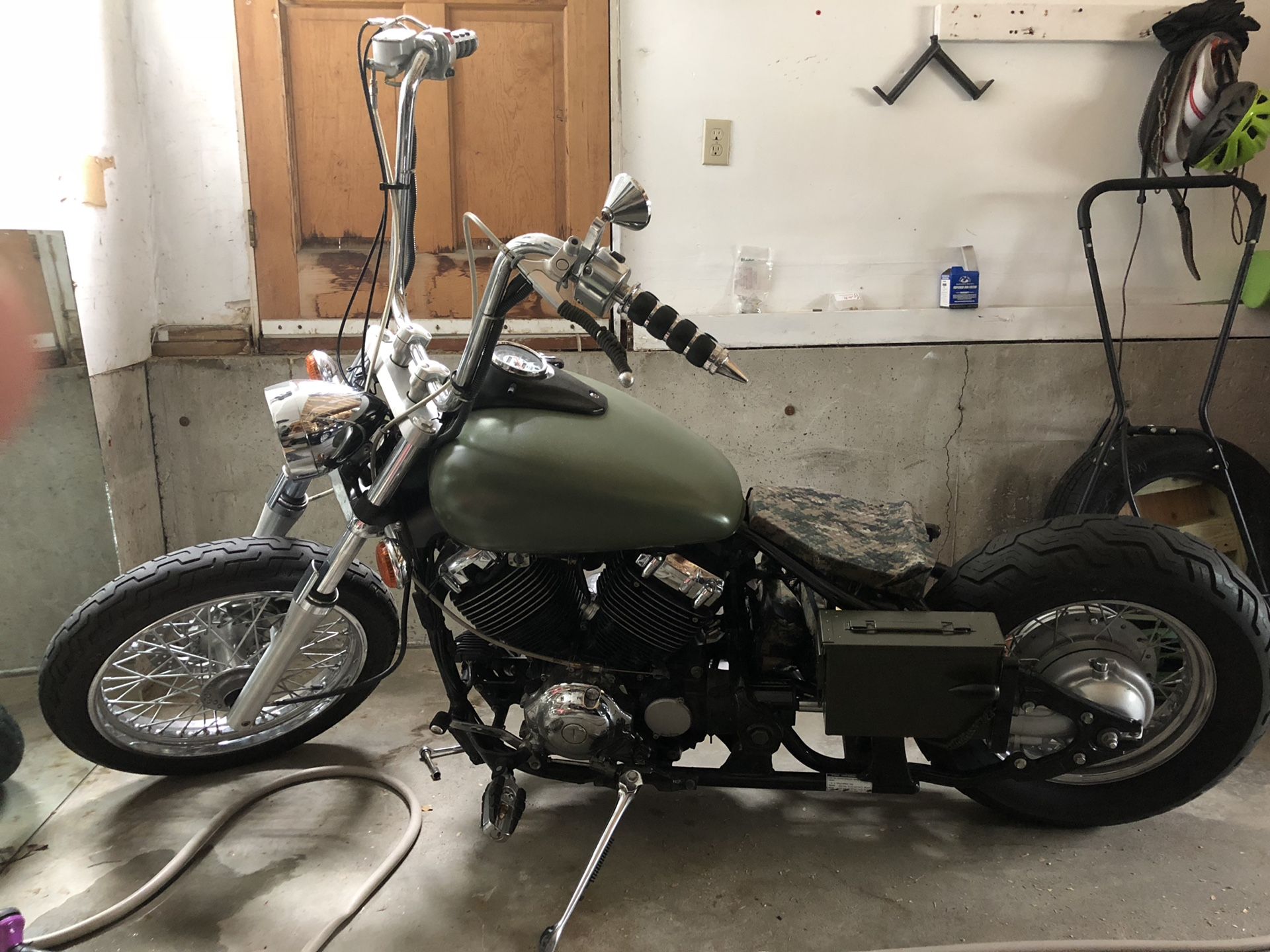 Looking for a motorcycle mechanic to fix an electrical issue