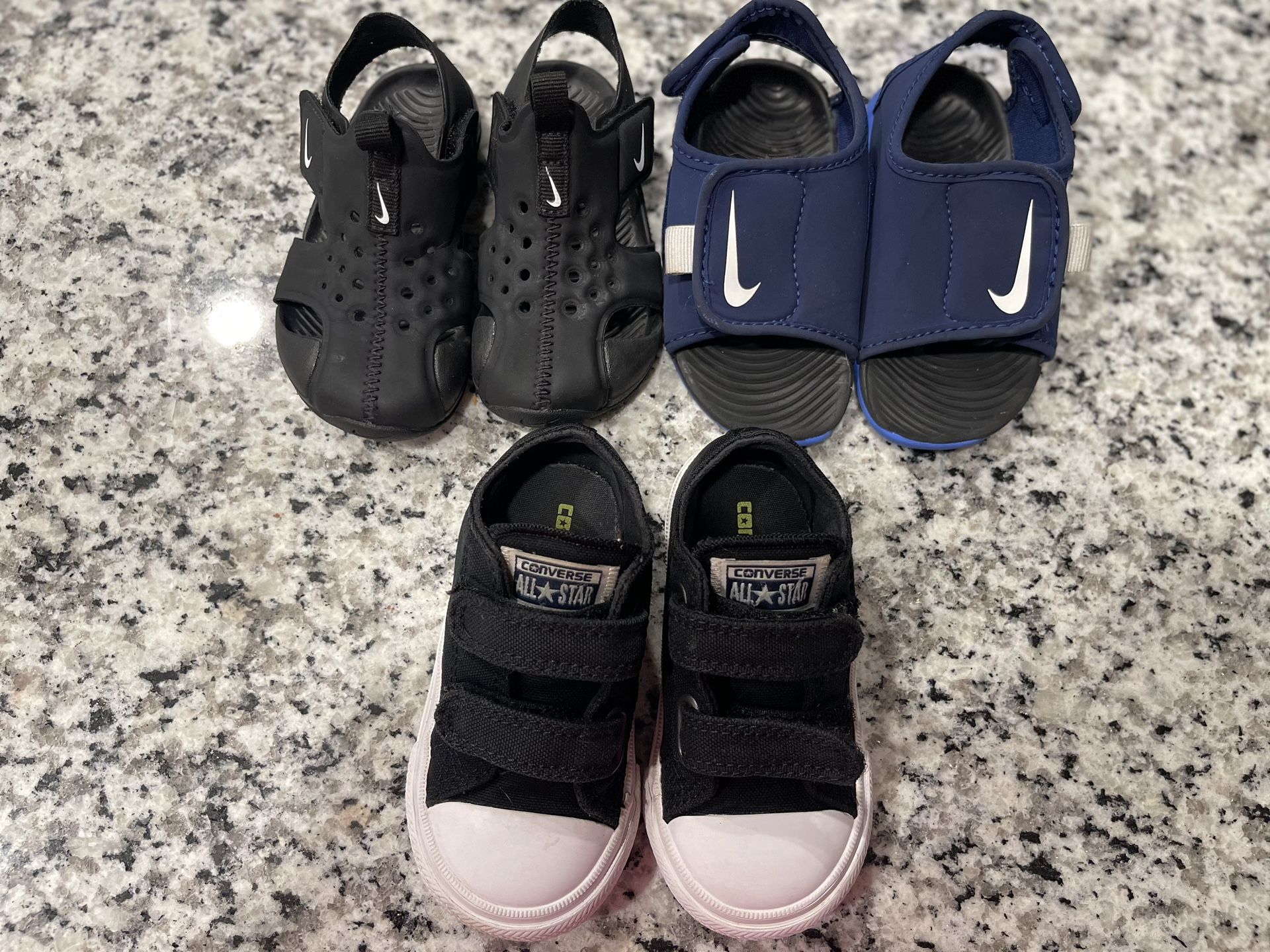 Toddler Nike/Converse Shoes- Size 6 for Sale in San Antonio, TX - OfferUp