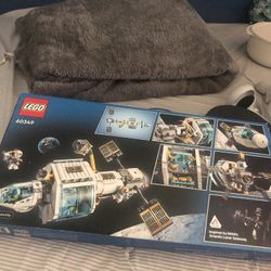 Lunar Space Station Lego Set