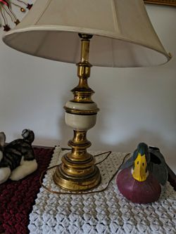 Title: Vintage Brass & Ivory Crackle-Glaze Table Lamp with Shade