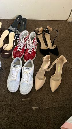 Various Women’s Shoes Dm For Price On Each One