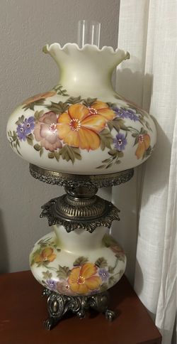 Vintage Gone With the Wind Hurricane Lamp
